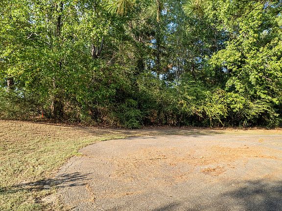 3rd image of 3 Canebrake Blvd