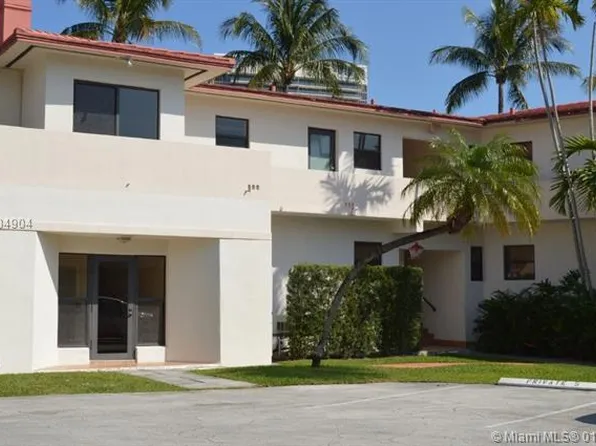 32 Camden Dr APT 7, Bal Harbour, FL 33154