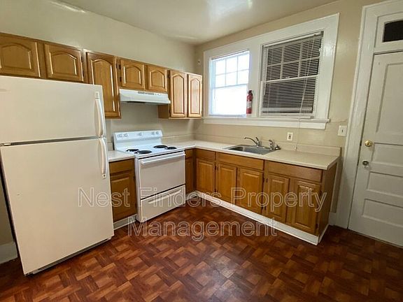 5th image of 2303 College St