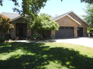 13627 Cherokee Ln, Galt, CA 95632