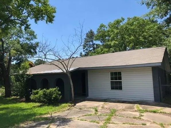 1036 Anderson Dr, Leesville, LA 71446