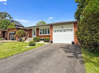 1304 Wharf St, Pickering, ON L1W 1A4