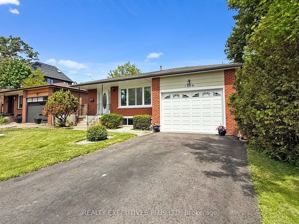 1304 Wharf St, Pickering, ON L1W 1A4