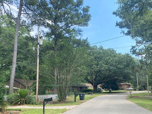 4th image of 3691 Wood Hill Dr