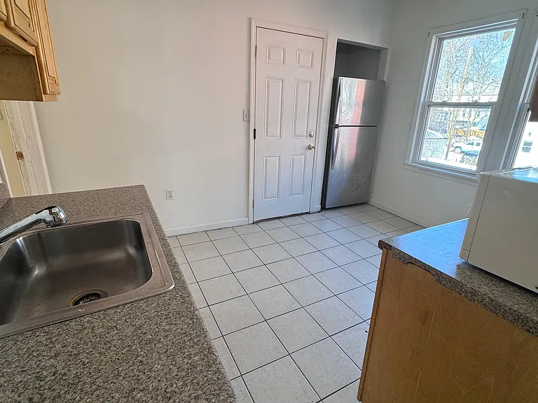 4 Gray St #2 — Photo 13