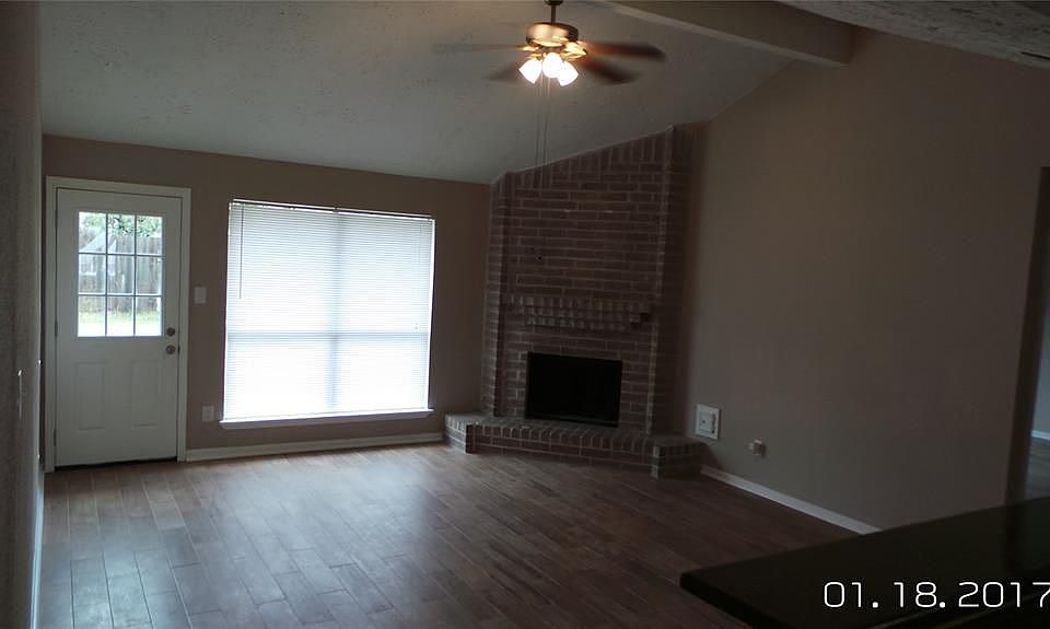 1st image of 20242 Smithfield Crossing Ln
