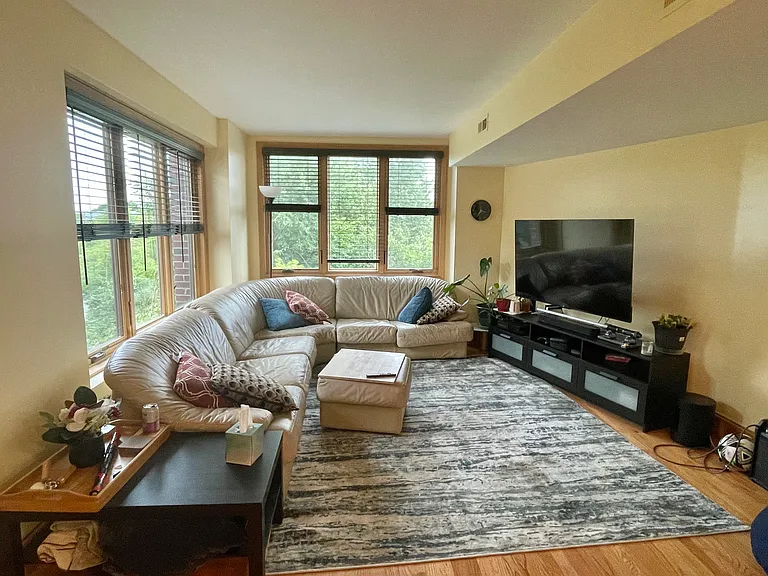 128 Warren St #1 — Photo 4
