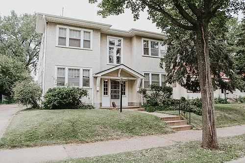 404 SE 8th Street Photo 1