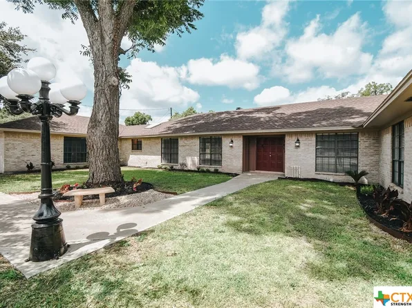 1801 N Main St, Victoria, TX 77901