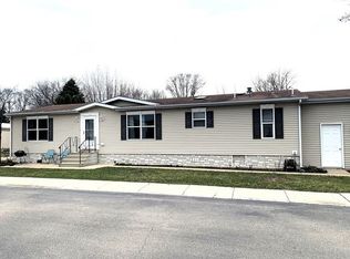 436 Club Cir, Belvidere, IL 61008