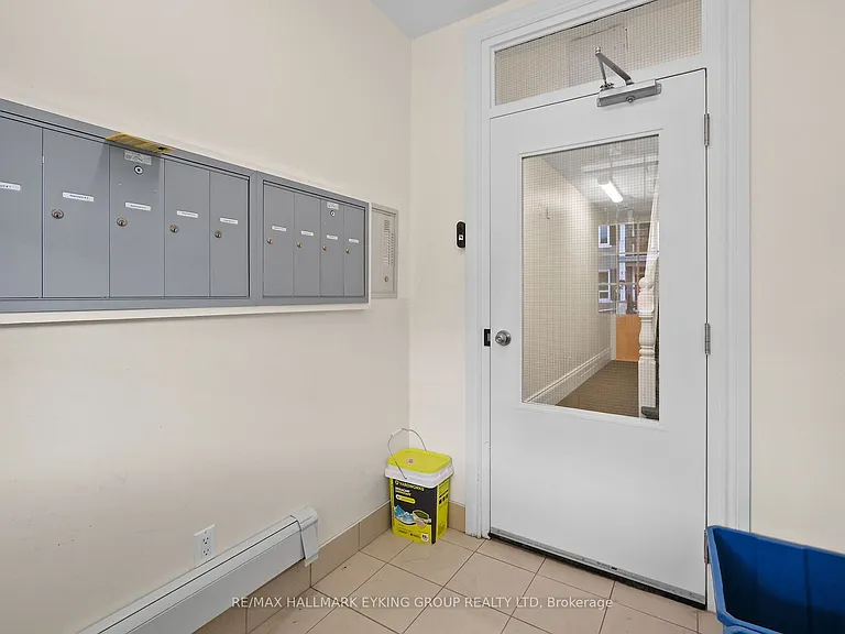 135 Concord St S #3 — Photo 8