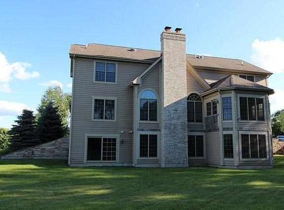 3rd image of 2709 Chatham Ln