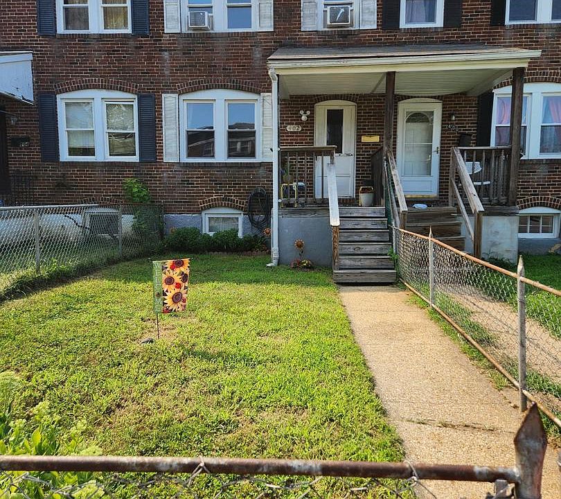 2nd image of 402 Old Riverside Rd
