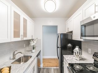3174 Brixton Ln #38, Levittown, NY 11756