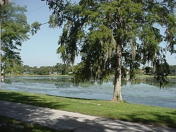 2nd image of 6245 Lake Charm Cir