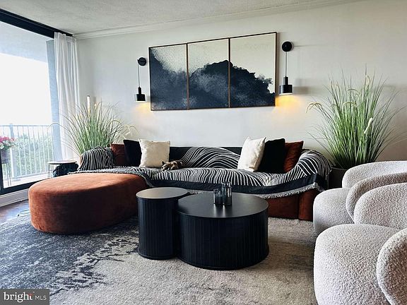 5th image of 3900 Ford Rd APT 18K