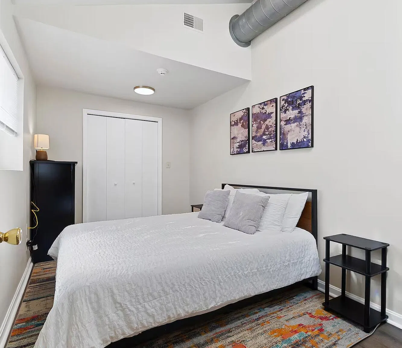 2 bed, 1.0 bath, 400 sqft, $1,600 — Photo 1