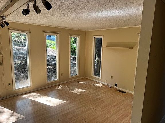 4th image of 3412 Keenan Dr