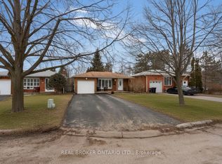 15 Buchanan St, Barrie, ON L4M6B7