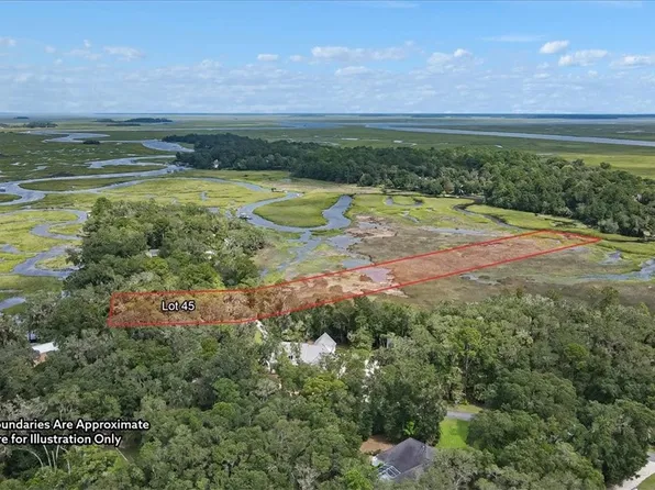 45 Saint Josephs Dr SE, Darien, GA 31305