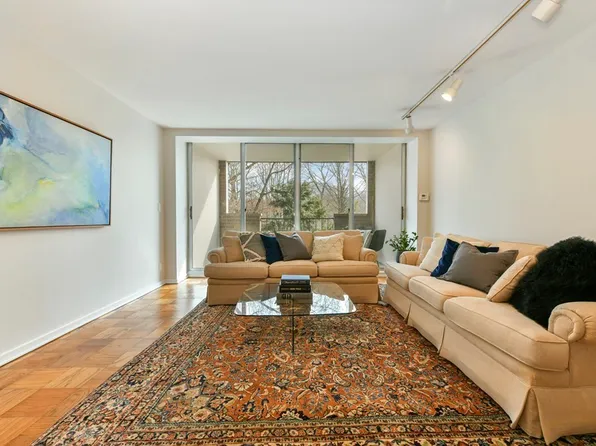 99 Pond Ave APT 217, Brookline, MA 02445