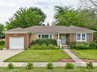 22050 Boulder Ave, Eastpointe, MI 48021