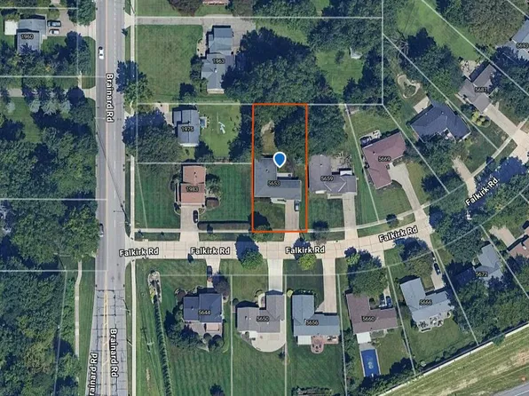 5653 Falkirk Rd, Lyndhurst, OH 44124