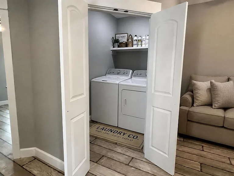 8092 Carmel Cir — Photo 10