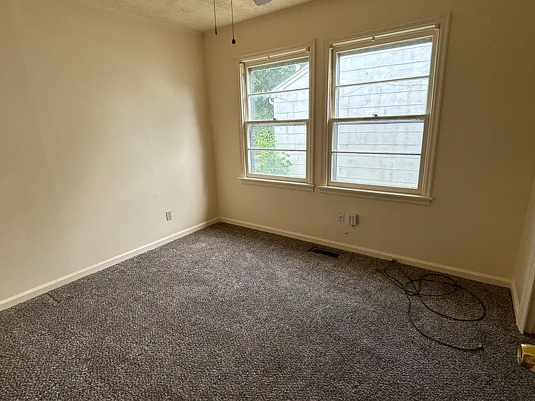 823 N Oswego Ave — Photo 20