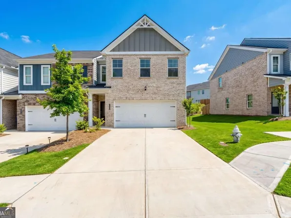 2568 Swan Lake Dr, Grayson, GA 30017