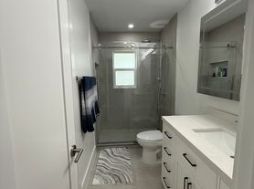 10117 7th St N, Naples, FL