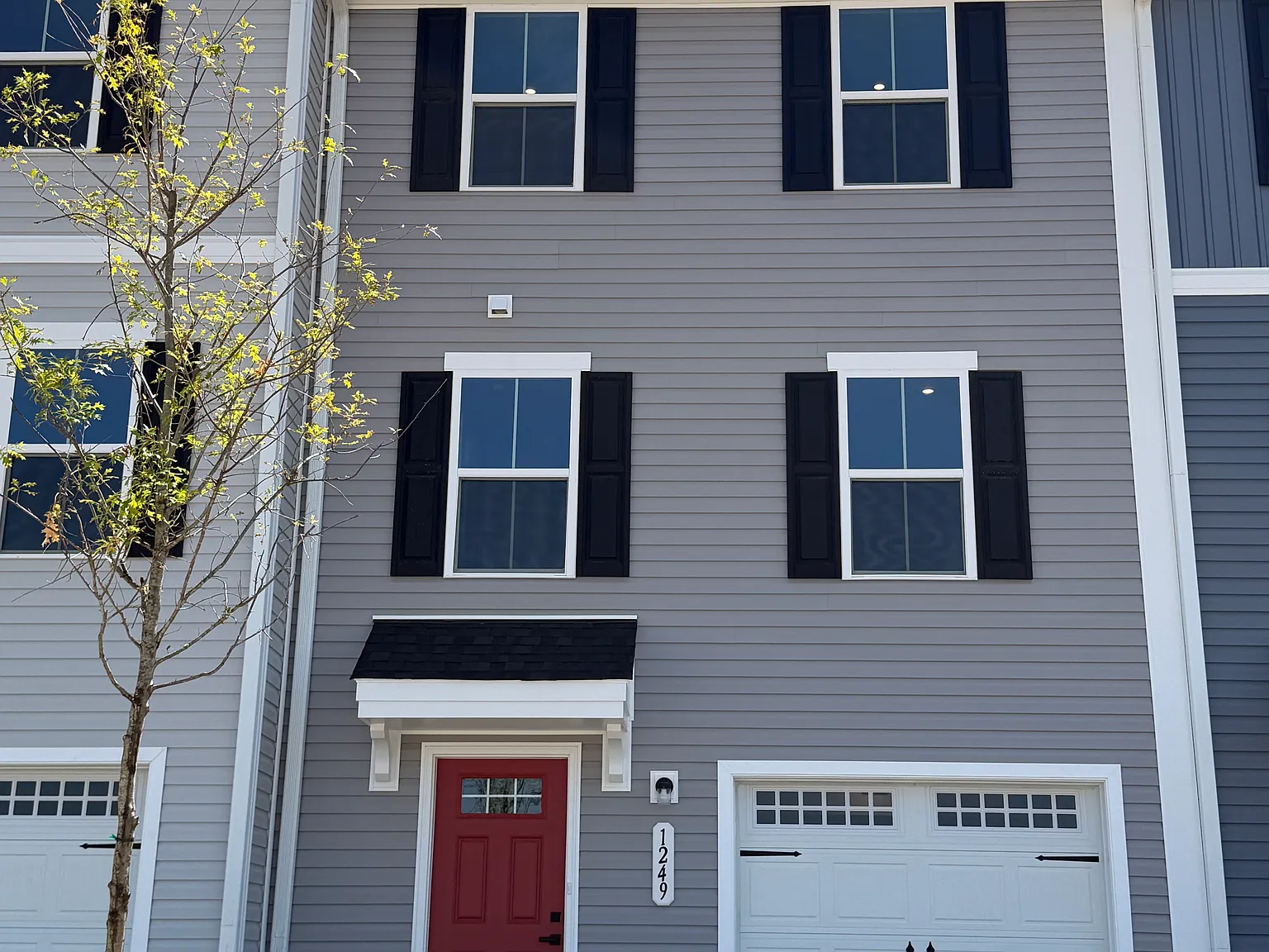 3 bed, 2.5 bath, 1564 sqft, $1,900 — Photo 1
