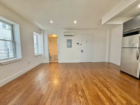 2514 Cortelyou Road image 4 of 14