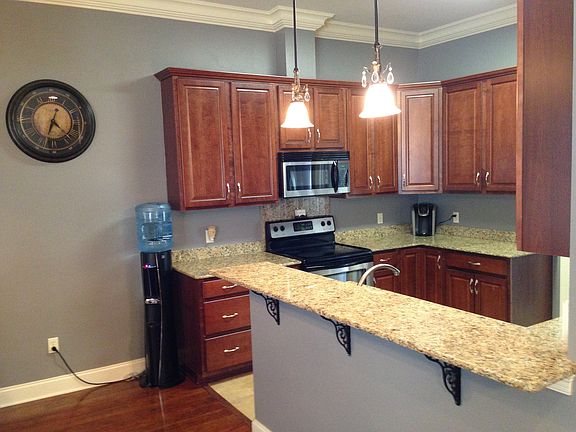 5th image of 130 Tall Pines Ln