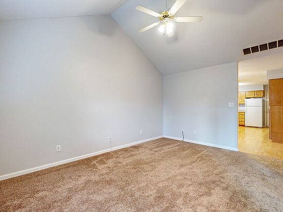 5th image of 709 Silver Fox Ct