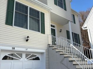 18 Lakeside Dr, Valhalla, NY 10595