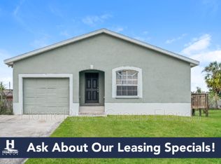 477 Florida Cir N, Apollo Beach, FL 33572