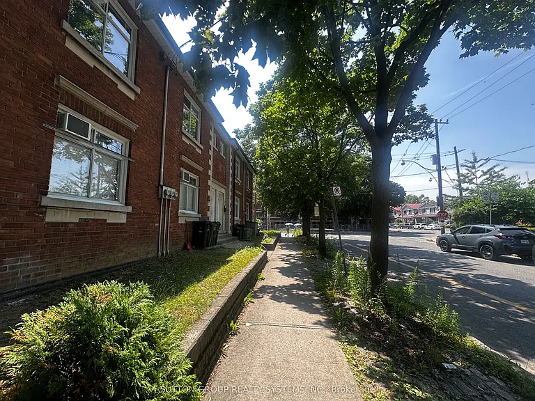 137B Chatham Ave — Photo 17