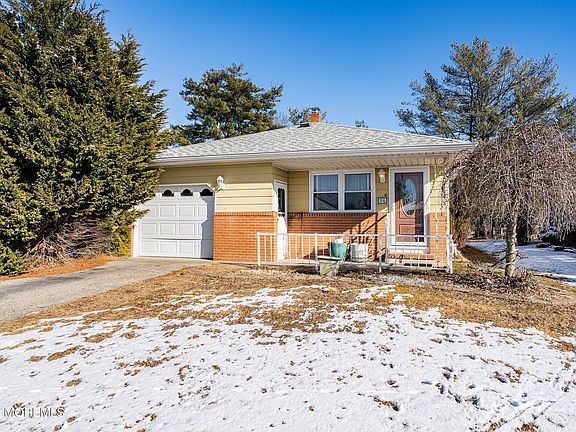 2nd image of 96 Bonaire Drive