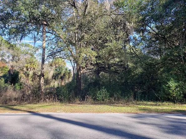 151 N Maple St, Inglis, FL 34449