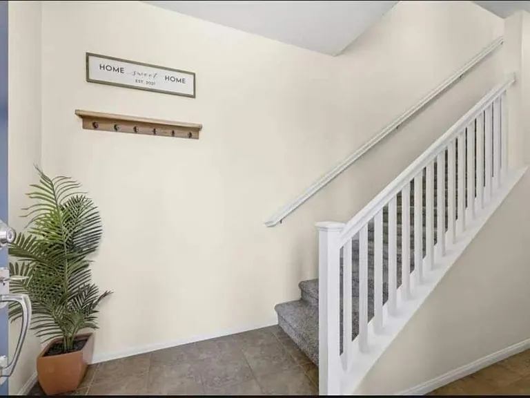 1884 Aquamarine Ct #6 — Photo 7