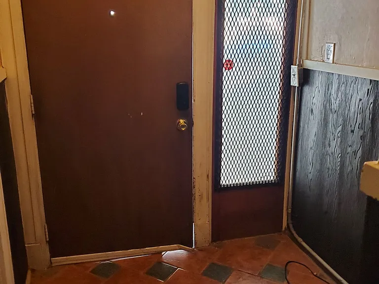 2340 W Clifton Ave — Photo 16