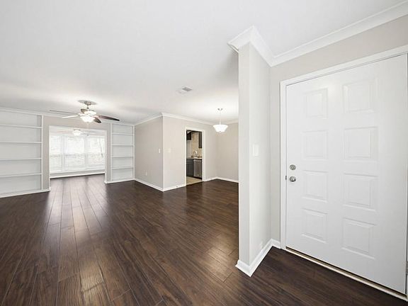 5th image of 8740 Roswell Rd Unit 6A