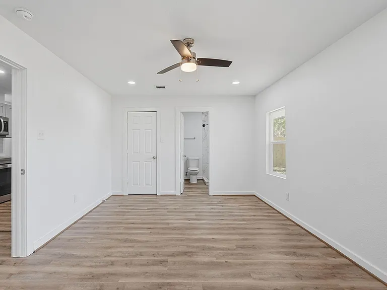 5962 Ridgeway Dr — Photo 10