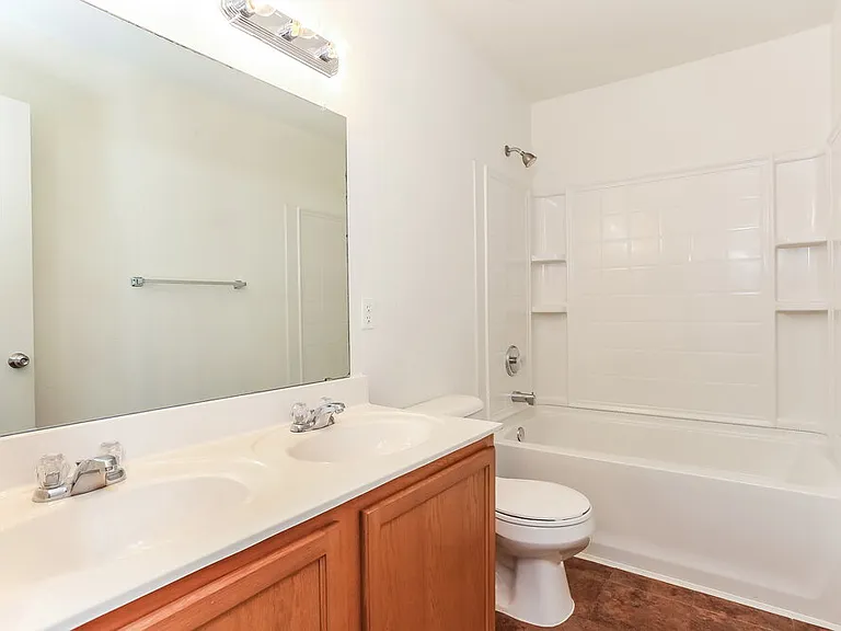 1421 Krista Dr — Photo 15