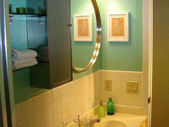 4th image of 5545 Chicago Ave APT 202