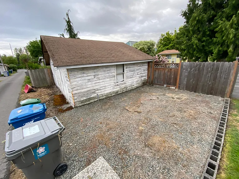 Alley parking area for one car