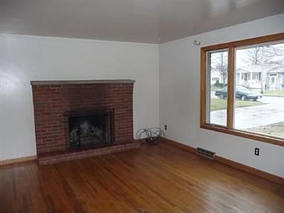 2nd image of 560 Moore Dr