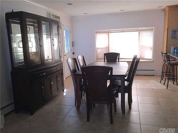 5th image of 5 Pond Ln