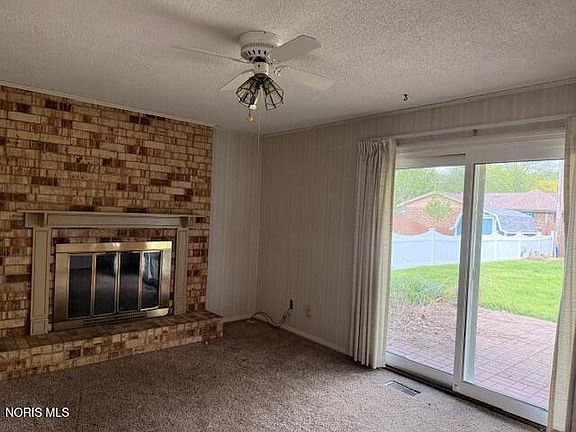 4th image of 3315 Crosshill Dr